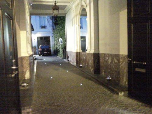 Hotel La Legende, Brussels