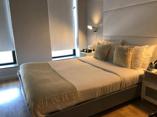 Hotel East Houston, New York