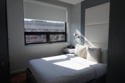 Hotel East Houston, New York