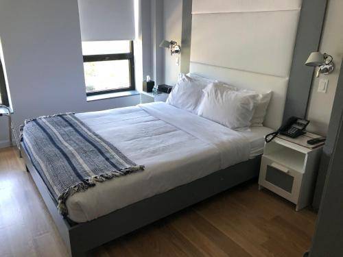 Hotel East Houston, New York