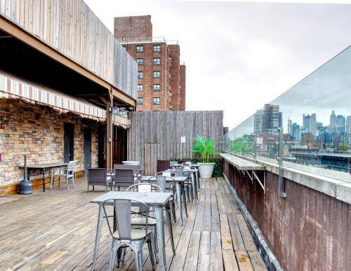 Hotel East Houston, New York
