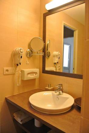 Hotel La Legende, Brussels