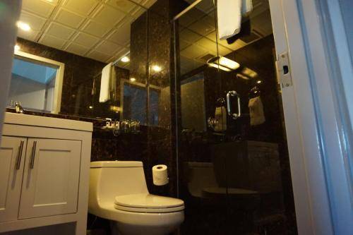 Hotel East Houston, New York