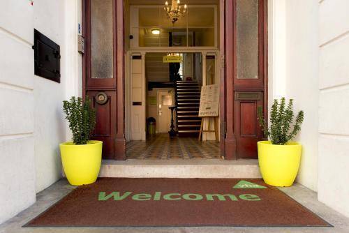 YHA London Earl's Court, London