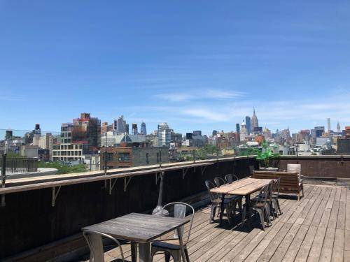 Hotel East Houston, New York