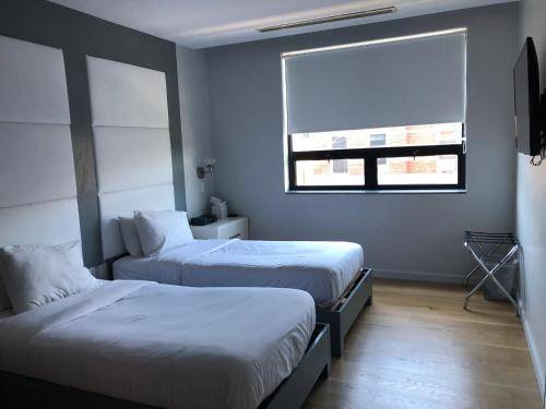 Hotel East Houston, New York