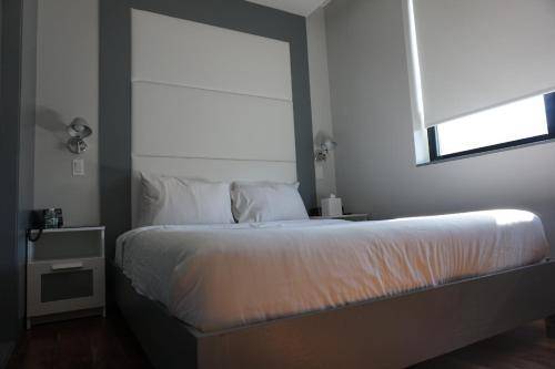 Hotel East Houston, New York