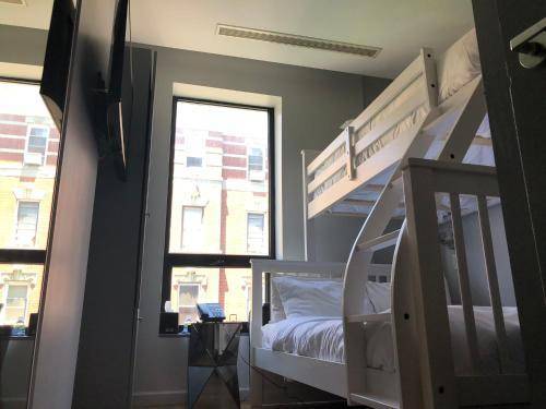 Hotel East Houston, New York