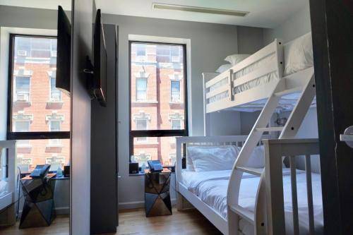 Hotel East Houston, New York